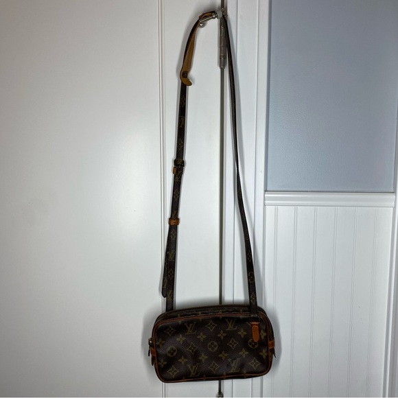 Louis Vuitton Marly Bandouliere Pouchette Crossbody in Brown Monogram Canvas - Picture 1 of 11